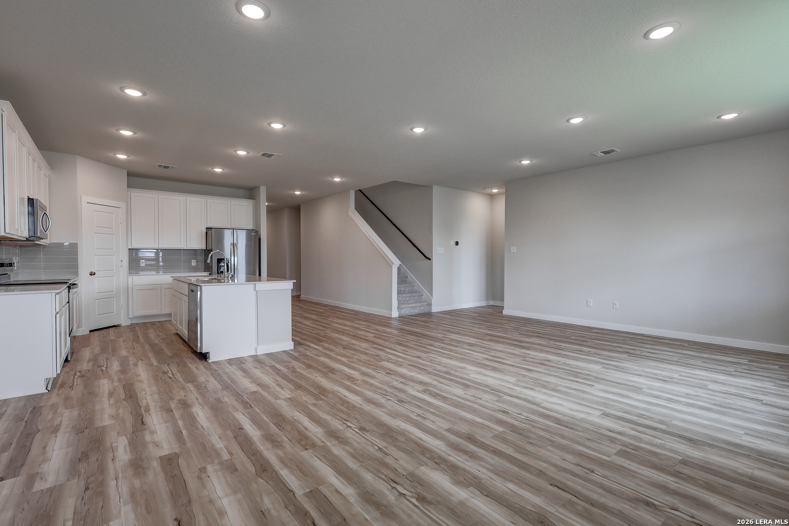 10520 EDDLEMAN COVE, ,  78252 — photo 1