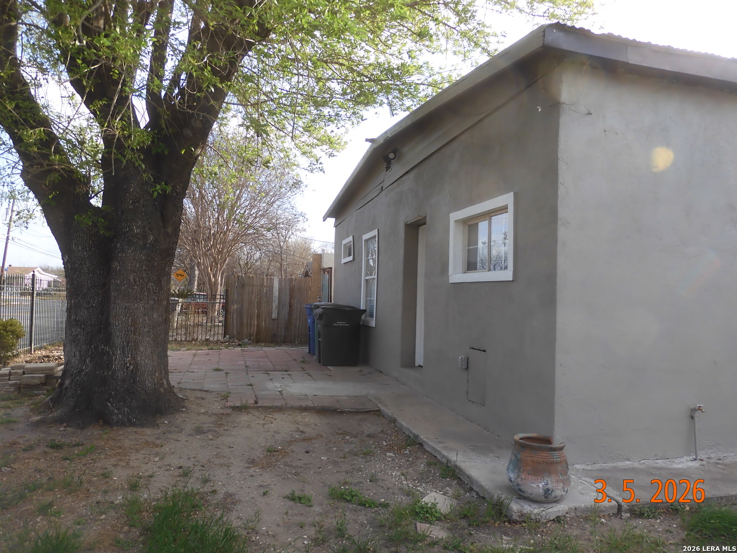 501 34th, , 78237 — photo 1