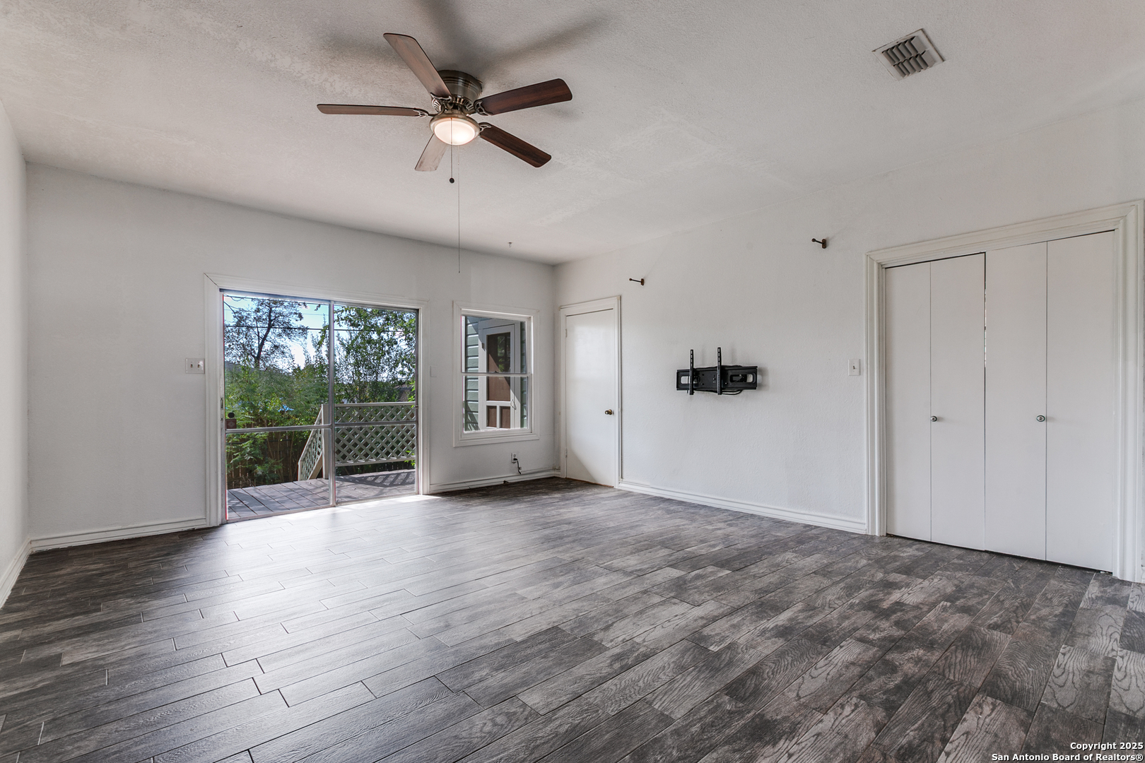 2022 Craig, , 78201 — photo 1