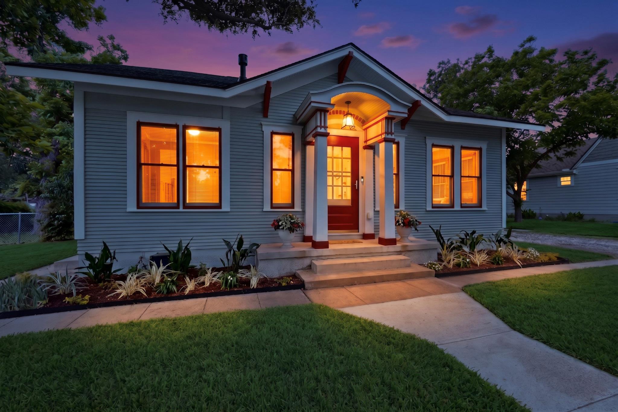 905 Howard, Taylor, TX 76574 — photo 1