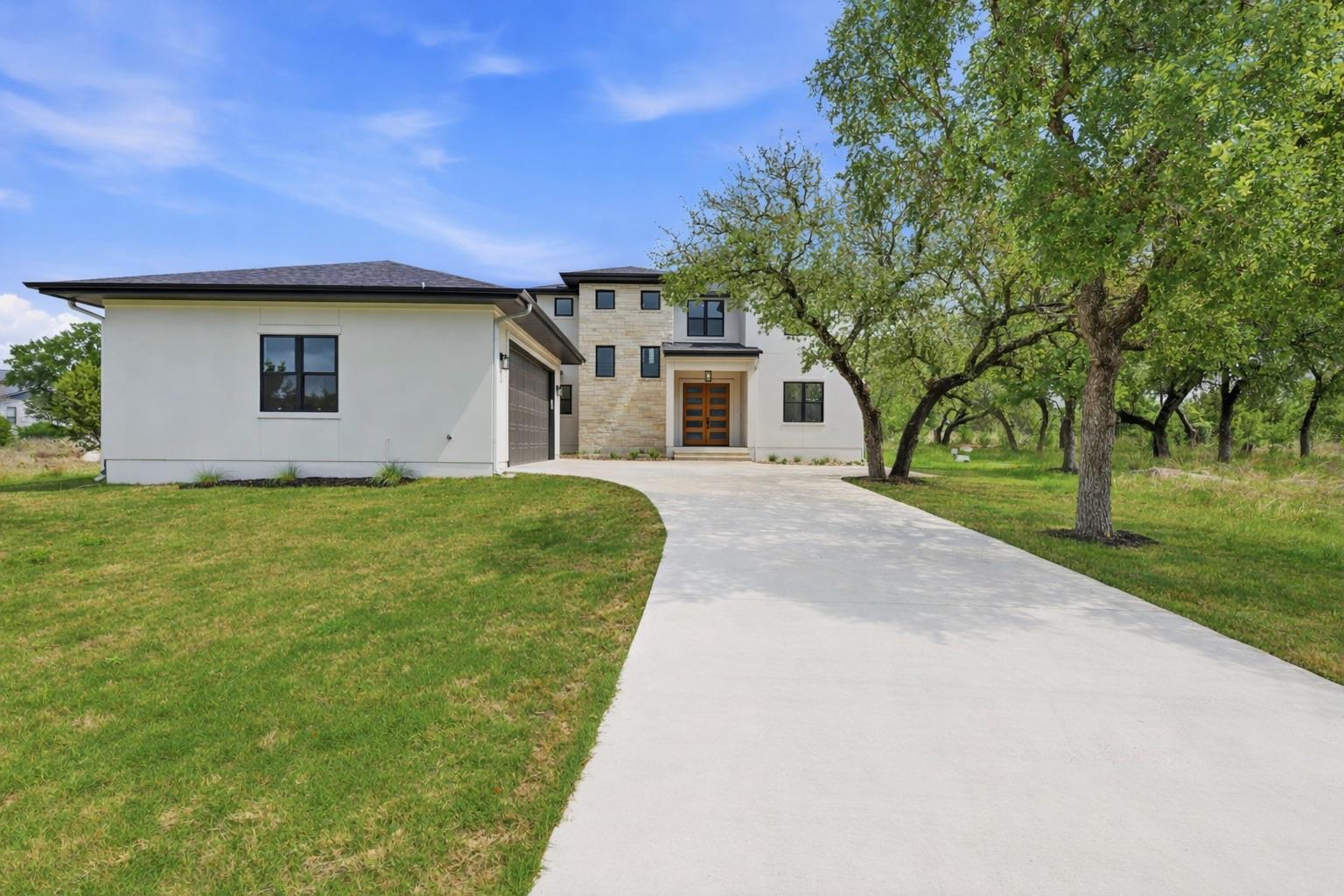 109 Rocky Summit, Spicewood, TX 78669 — photo 1