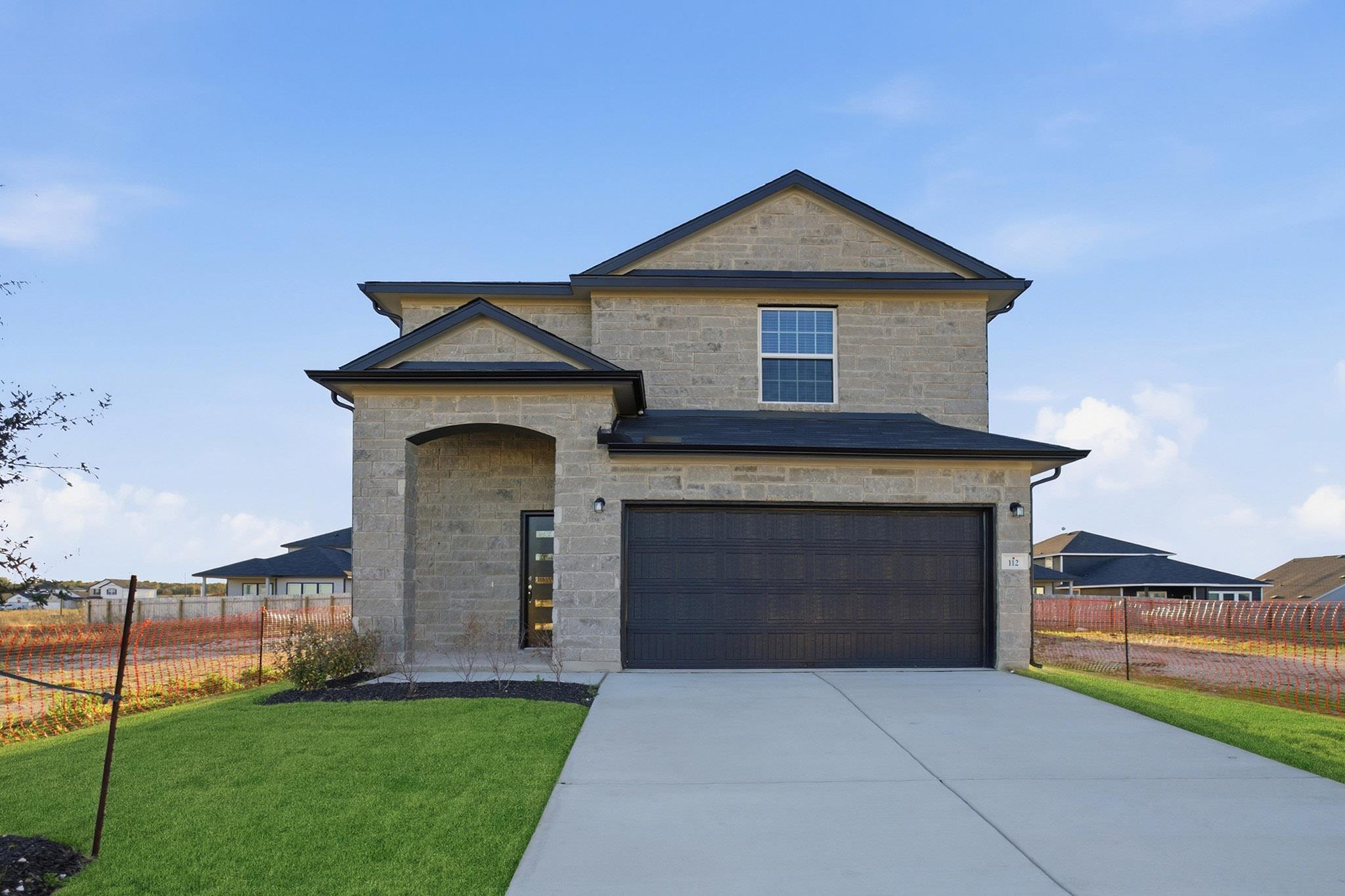 112 Vandervoort, Jarrell, TX 76537 — photo 1