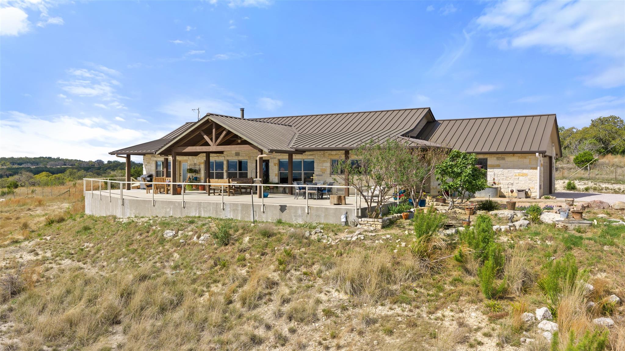 546 Lazy Oak, Johnson City, TX 78636 — photo 1