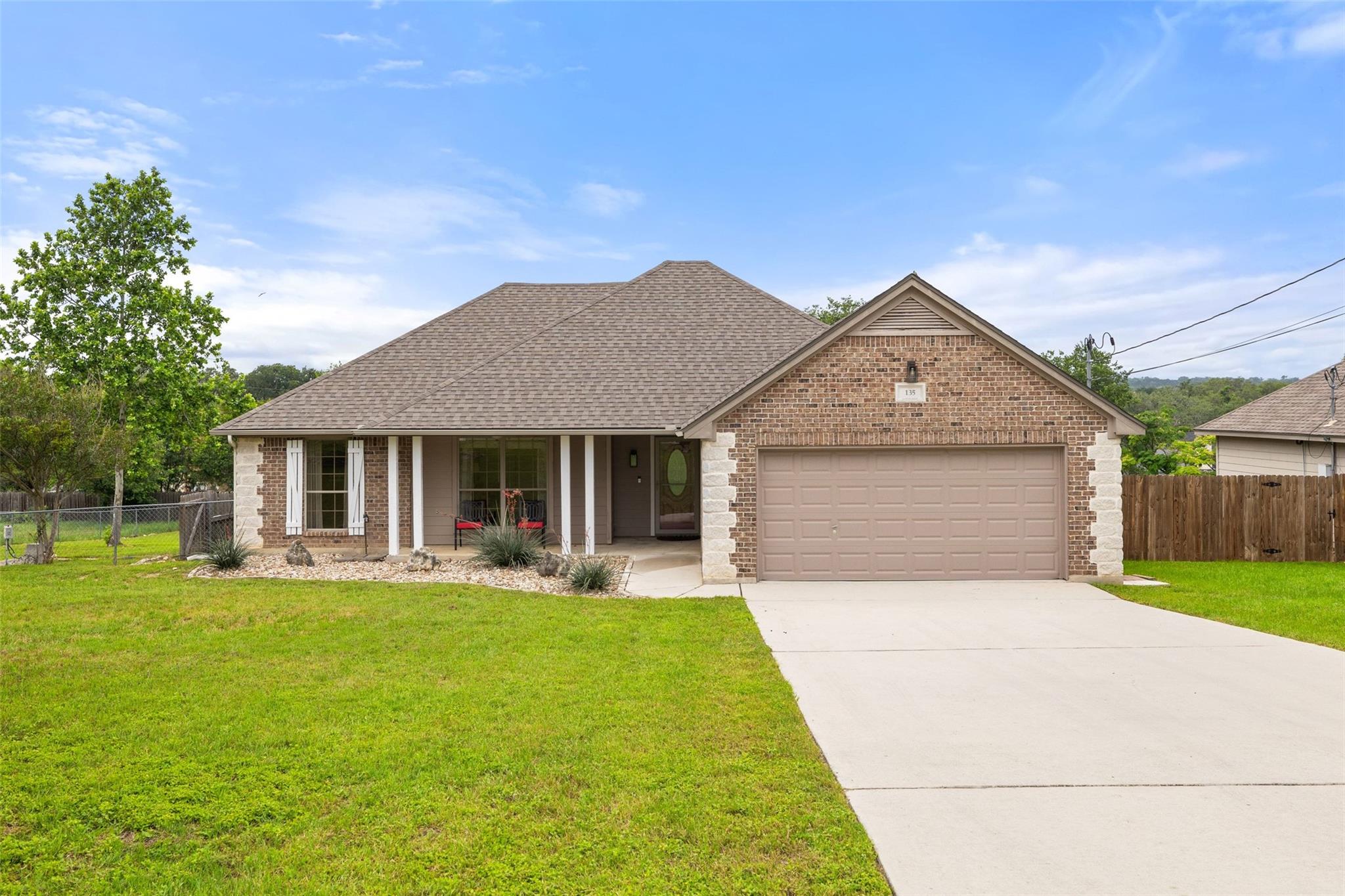 135 Barton, San Marcos, TX 78666 — photo 1