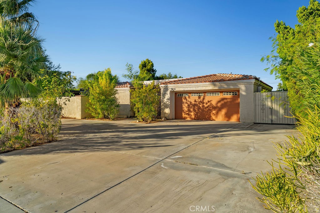 1820 E Racquet Club Road, Palm Springs, CA 92262 — photo 1