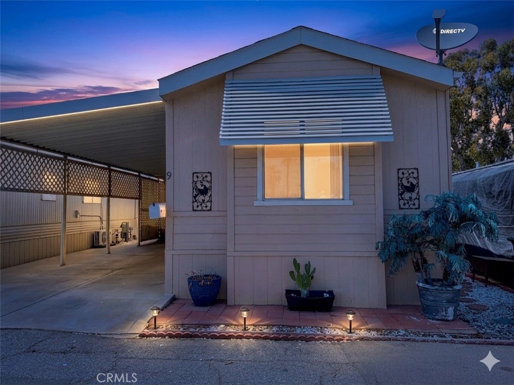 1203 W 6th 9, Corona, CA 92882 — photo 1
