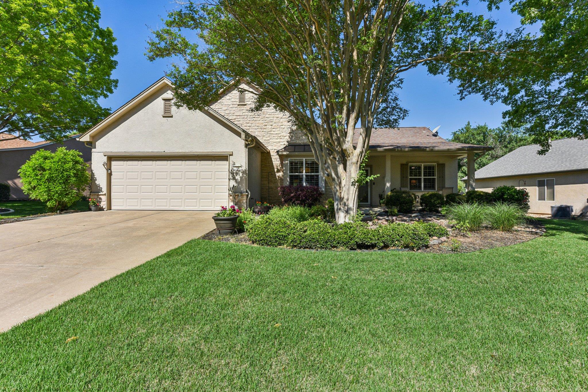 200 Scurry, Georgetown, TX 78633 — photo 1