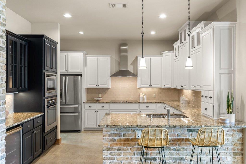 19 Chandon, Lakeway, TX 78734 — photo 1