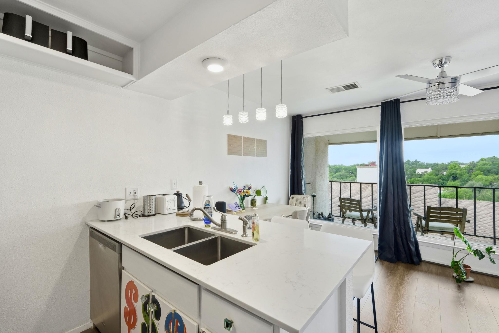 6910 Hart, Austin, TX 78731 — photo 1