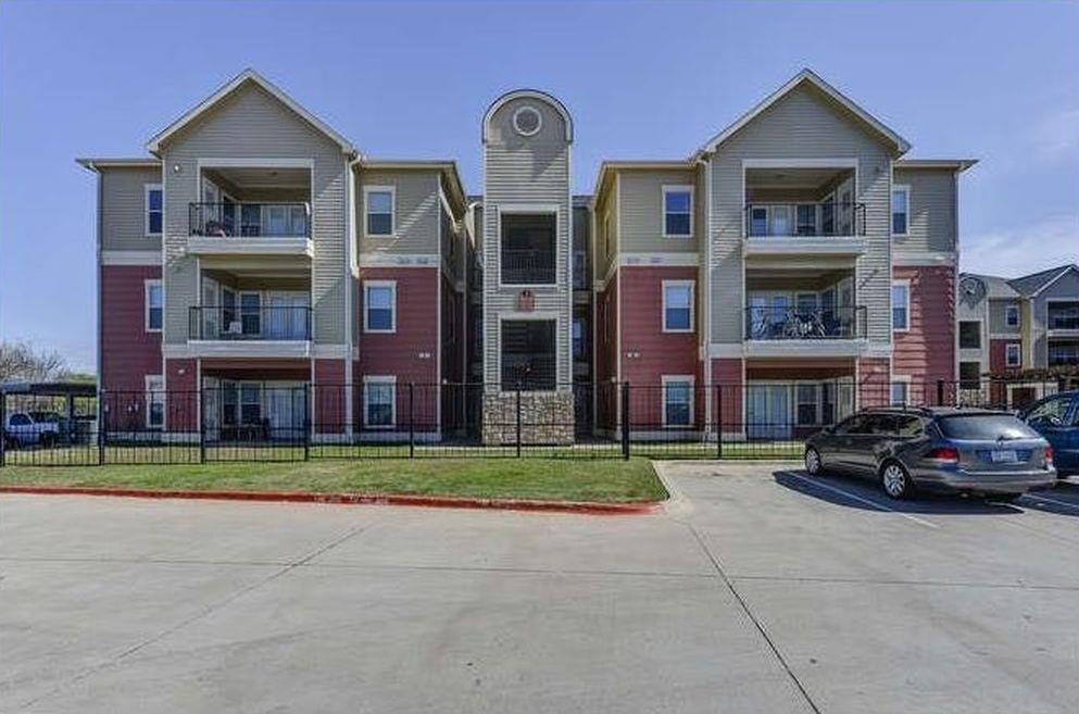 1901 Crossing Place, Austin, TX 78741 — photo 1