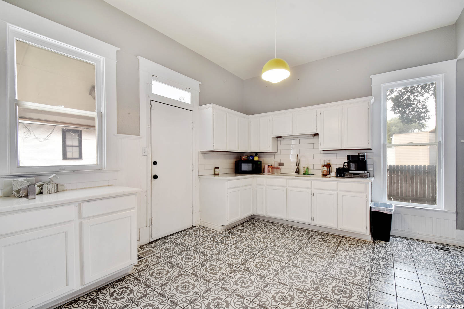 118 Ashby, , 78212 — photo 1