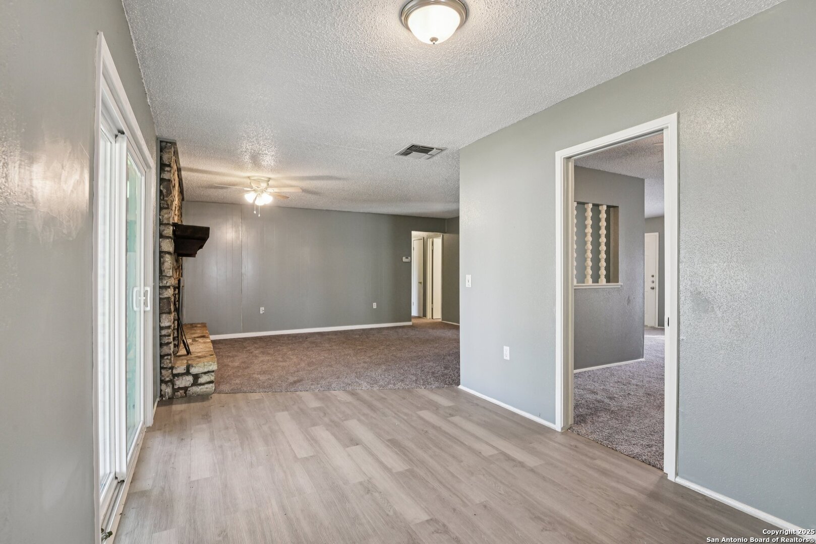 8203 Phoenix, , 78148 — photo 1