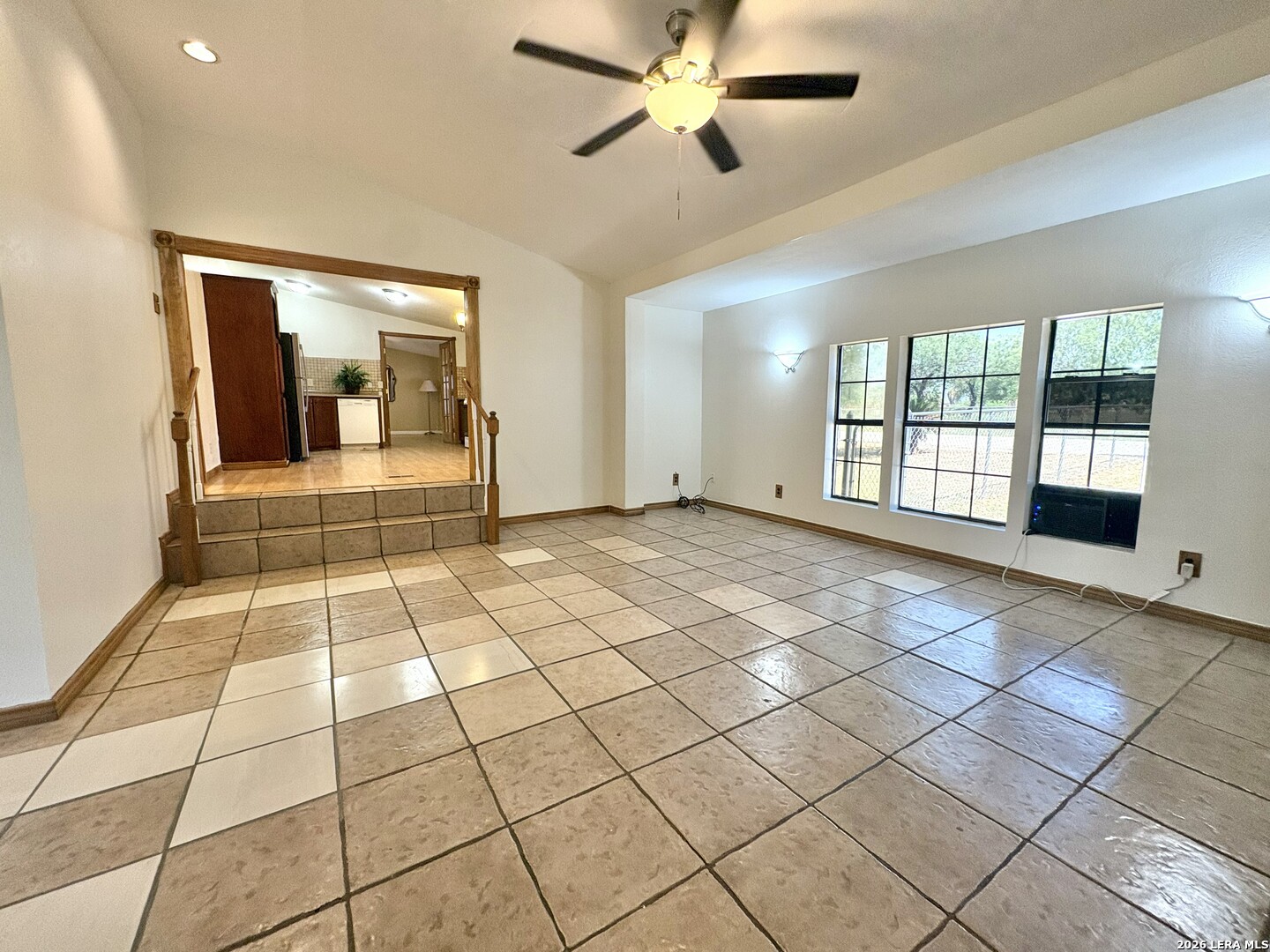 42 Mobile Rd, ,  78014 — photo 1