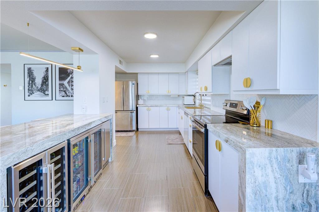 205 East Harmon Avenue, Las Vegas, NV 89169 — photo 1