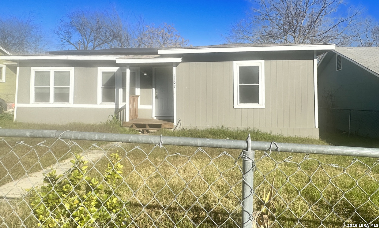 1307 Hermosa, ,  78201 — photo 1