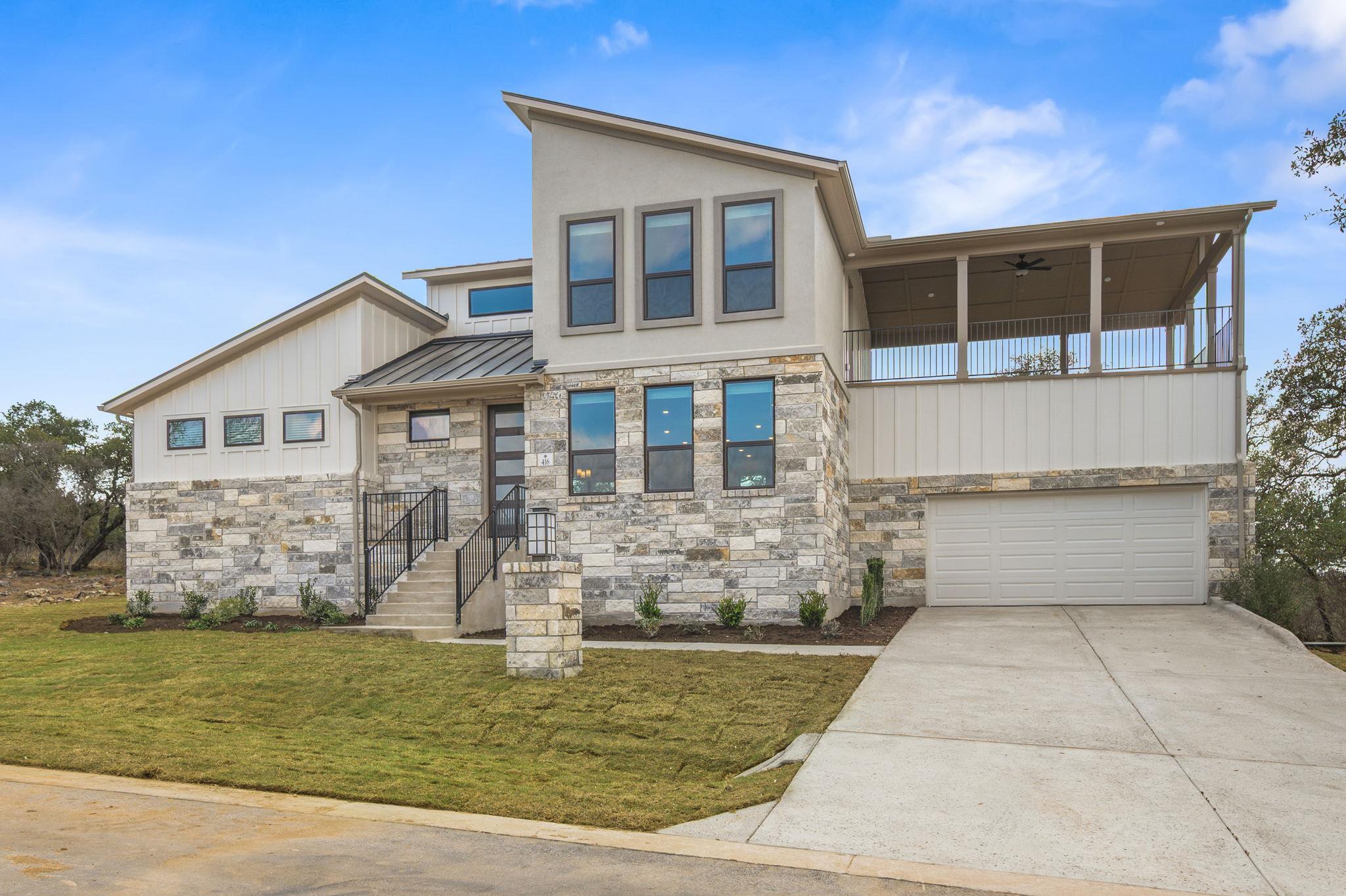416 Green Leaf, Horseshoe Bay, TX 78657 — photo 1
