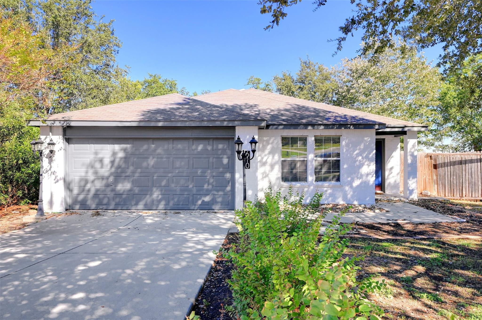 610 Duke, New Braunfels, TX 78130 — photo 1