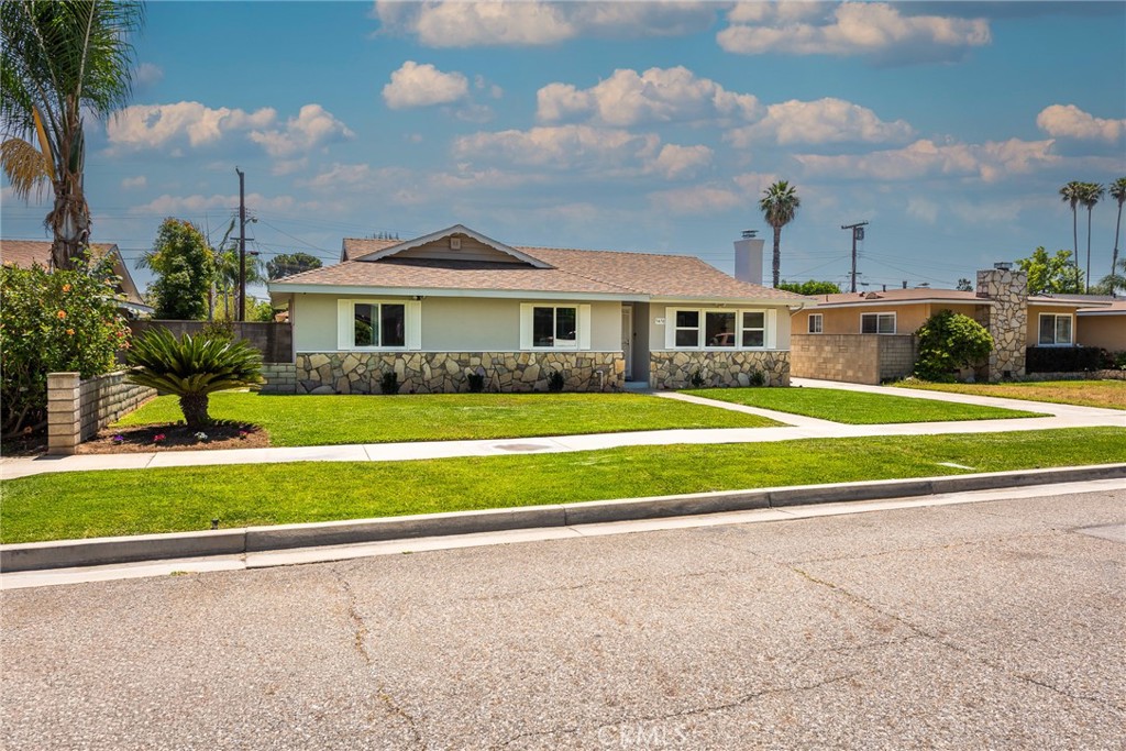 5470 Greenbrier Dr, Riverside, CA 92504 — photo 1