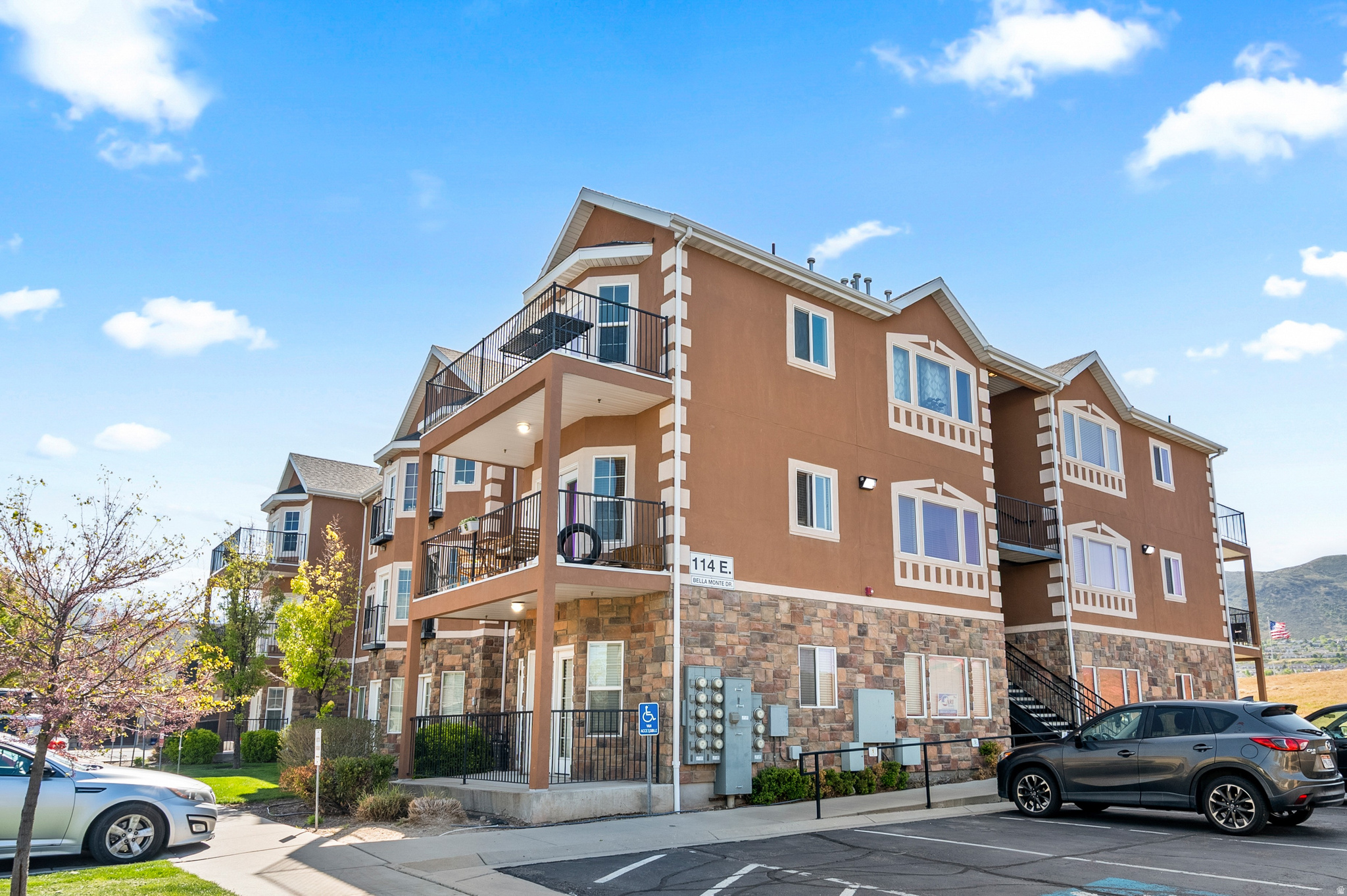 114 E BELLA MONTE DR. #UNIT 1, Draper, UT 84020 — photo 1