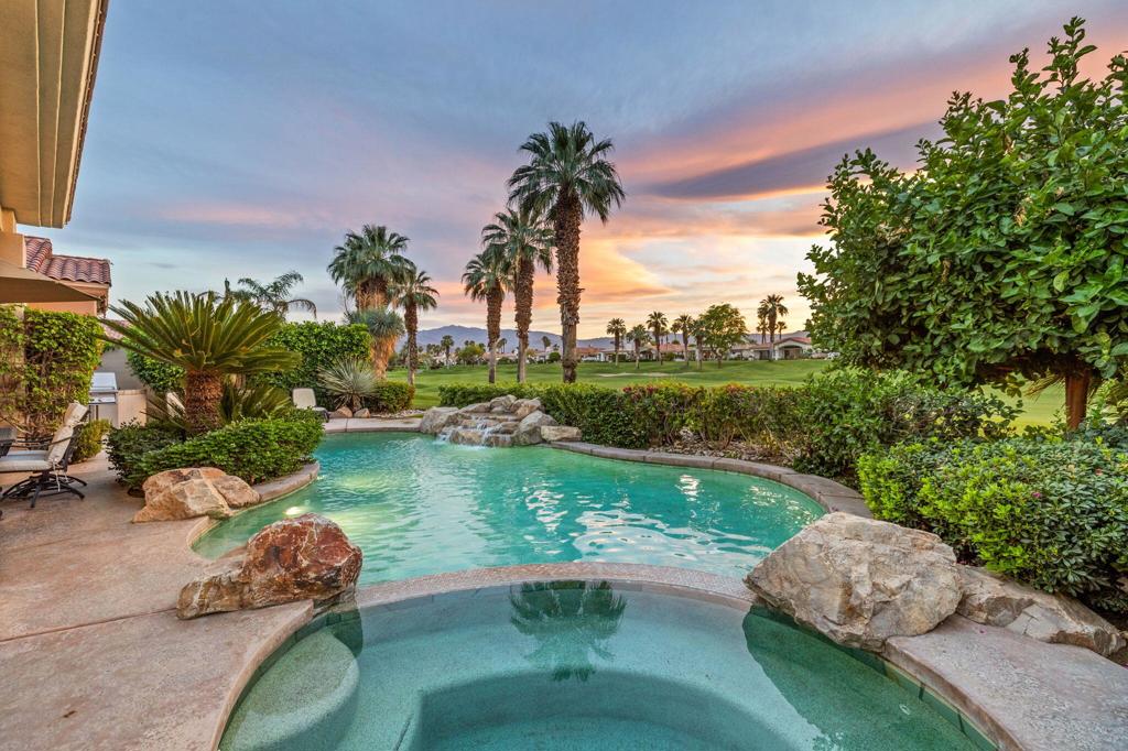 727 Arrowhead Drive, Palm Desert, CA 92211 — photo 1