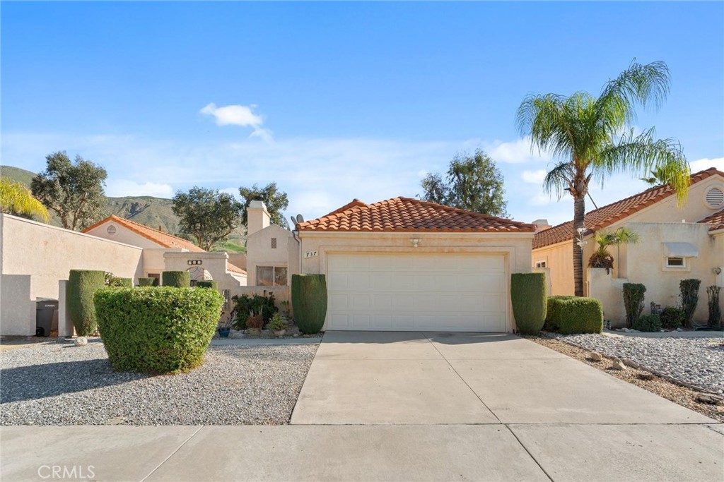 737 Verona, San Jacinto, CA 92583 — photo 1