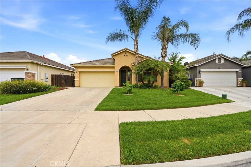 1428 N Leila Street, Visalia, CA 93291 — photo 1
