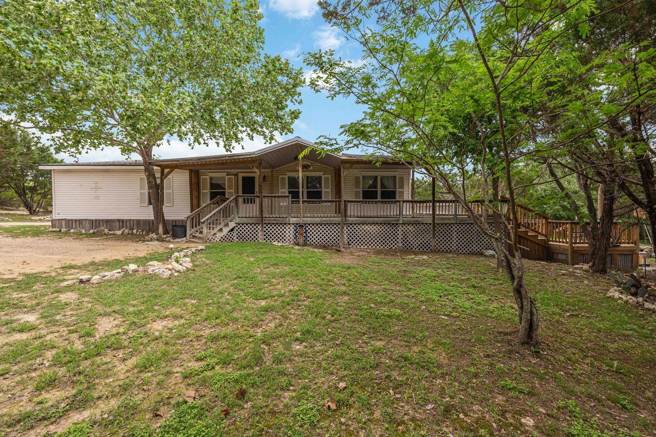 1820 Thousand Oaks, Liberty Hill, TX 78642 — photo 1