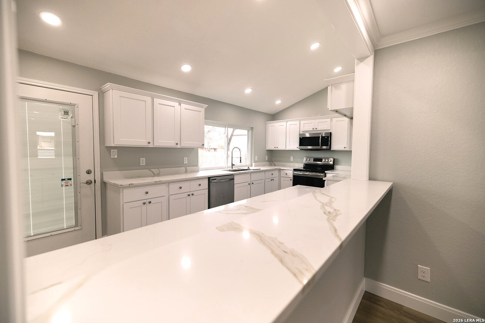 5710 green manor, ,  78223 — photo 1