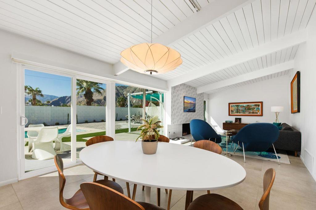 411 E Racquet Club Road, Palm Springs, CA 92262 — photo 1