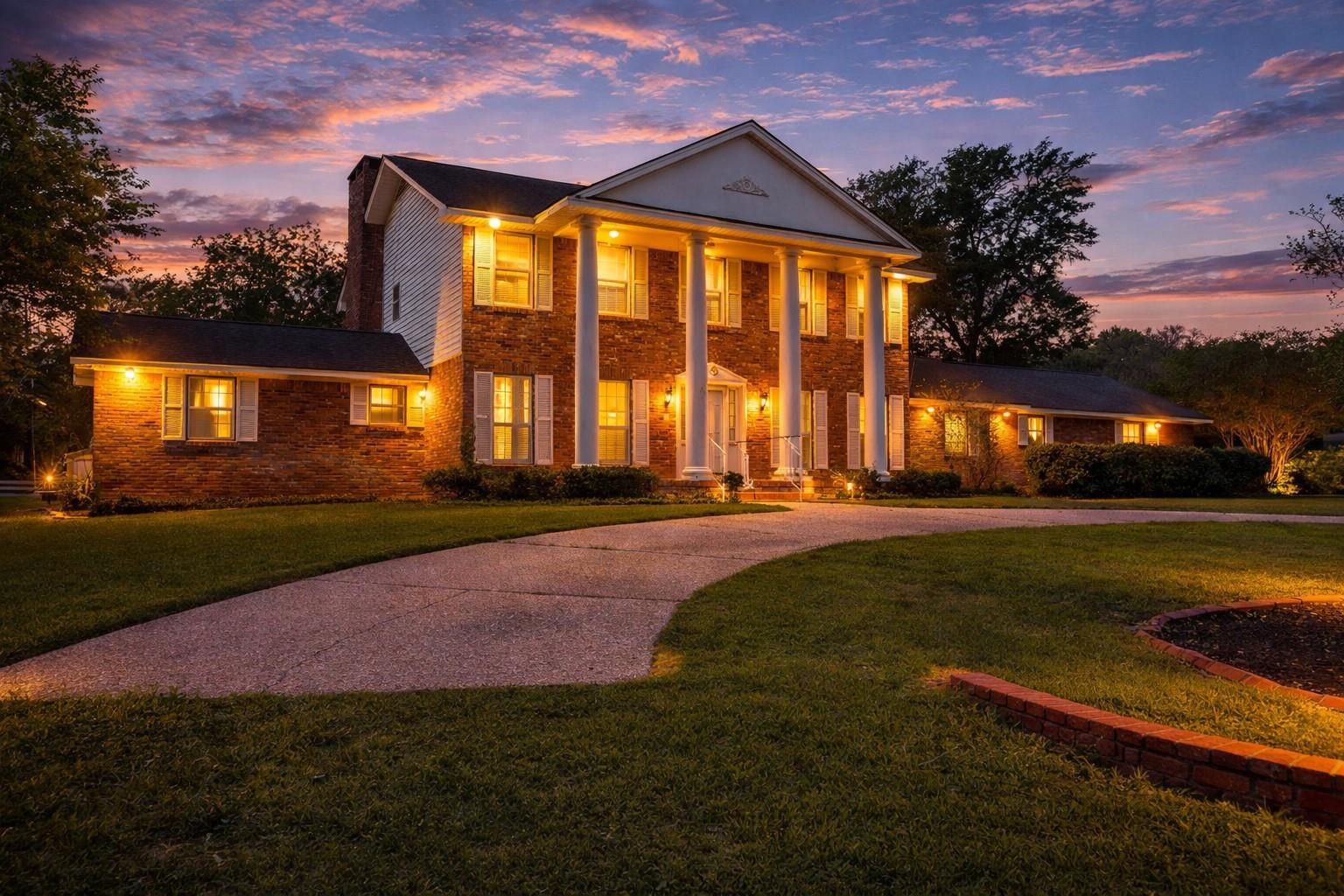 301 Cedar, Brenham, TX 77833 — photo 1