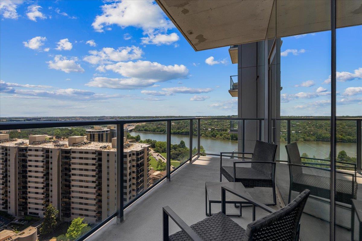 44 East, Austin, TX 78701 — photo 1