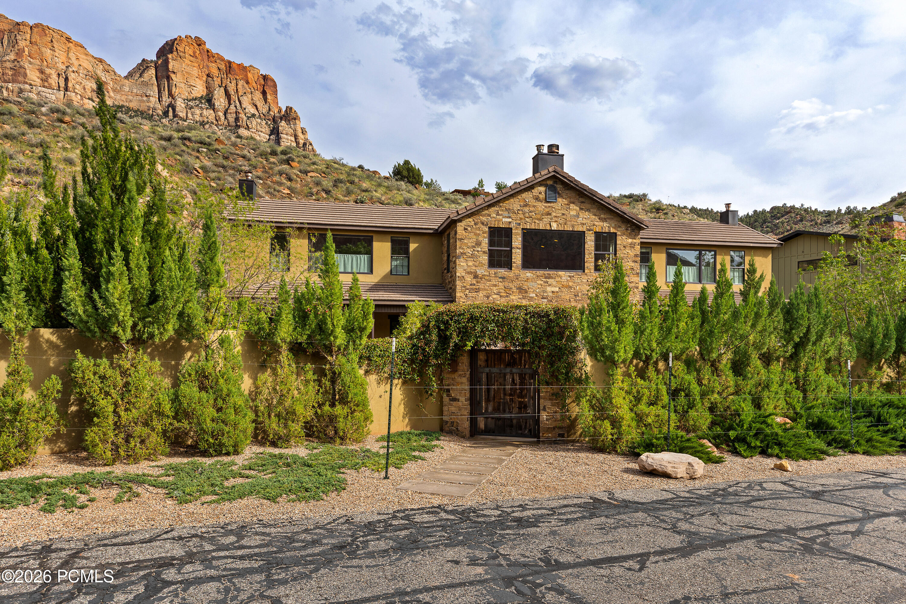 105 River Bend Circle, Springdale, UT 84767 — photo 1