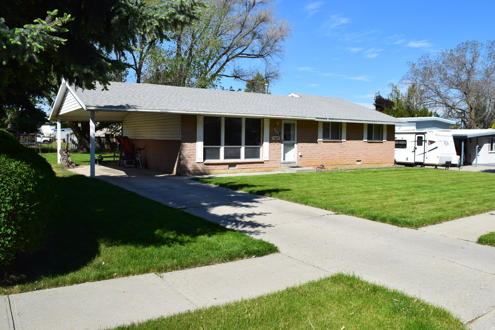 467  HOLIDAY DR, Brigham City, UT 84302 — photo 1