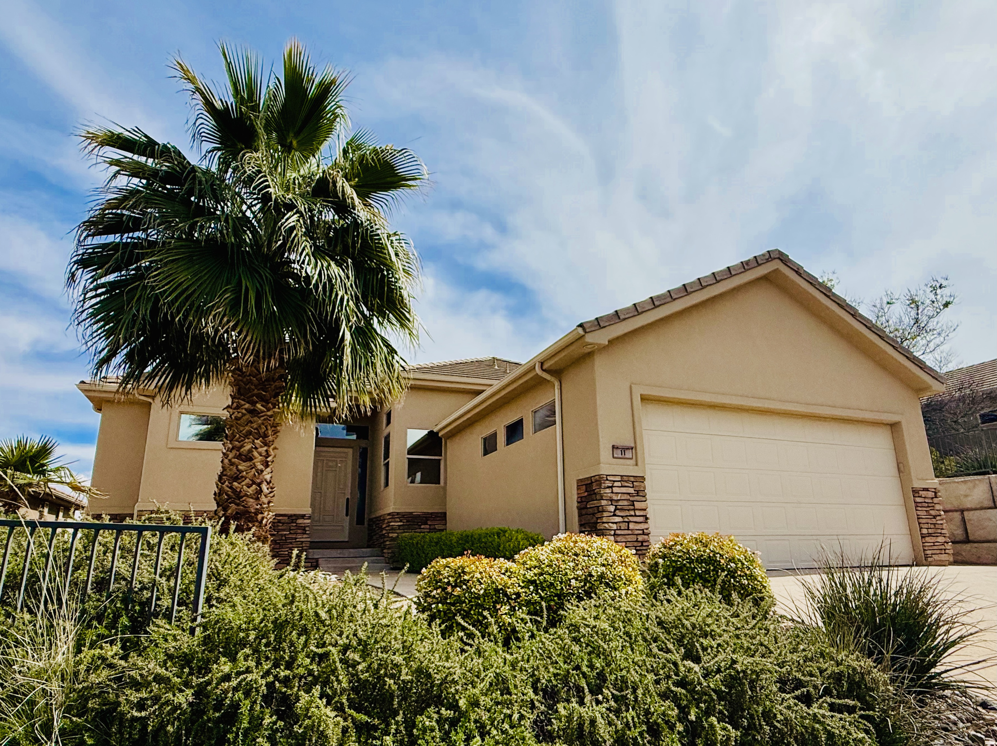 221  EMERAUD DR #11