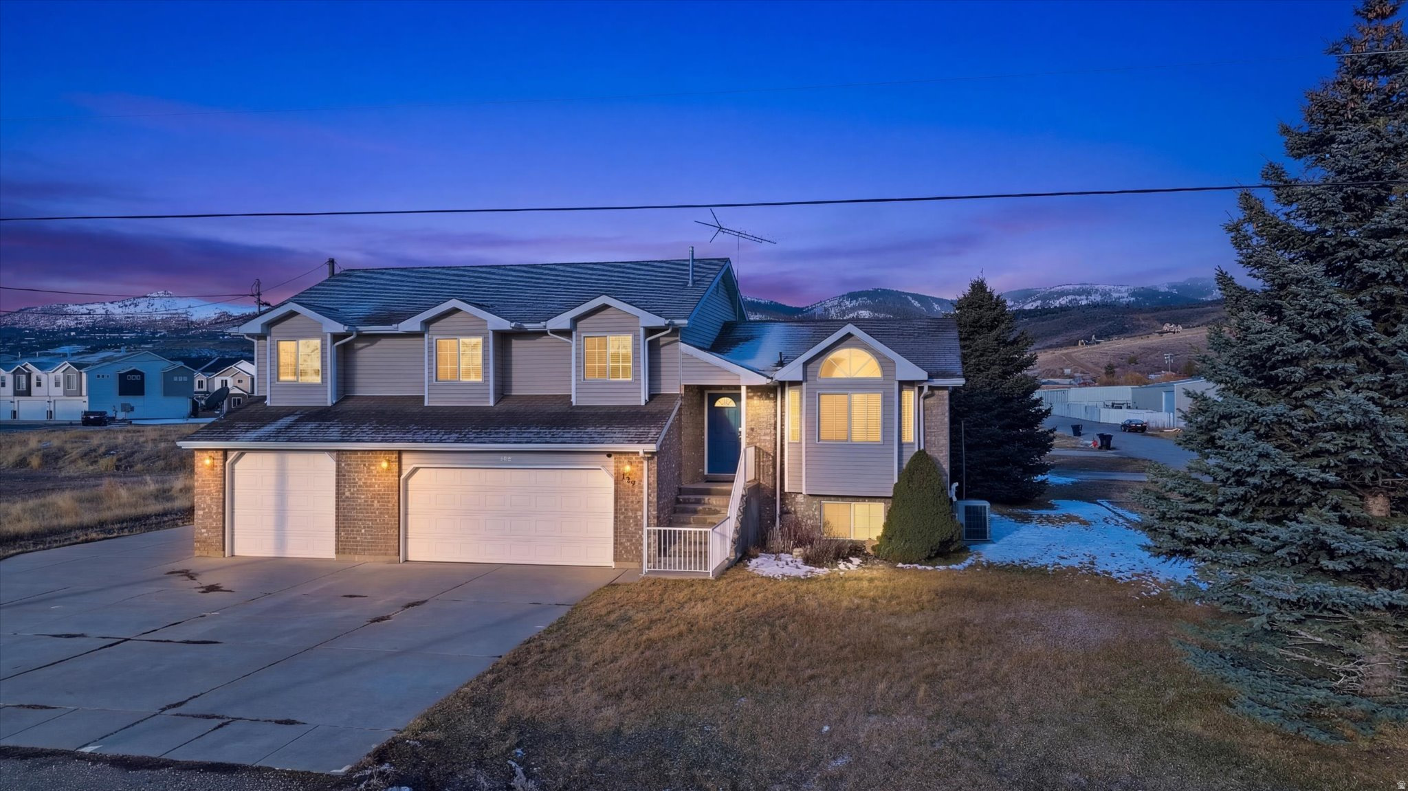 129 N 100 W, Garden City, UT 84028 — photo 1