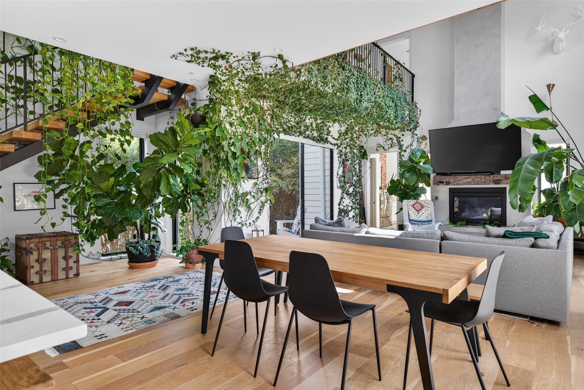 2819 22nd, Austin, TX 78722 — photo 1