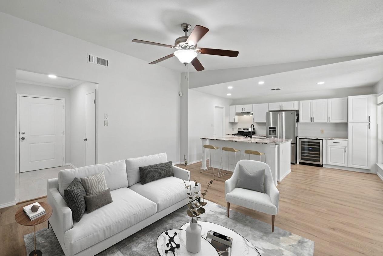 10001 Woodglen, Austin, TX 78753 — photo 1