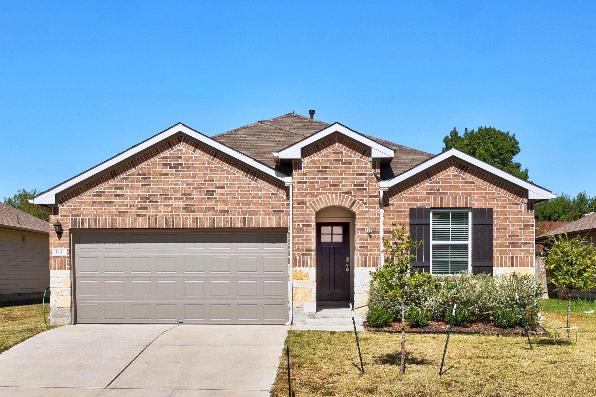 1331 Camden, Lockhart, TX 78644 — photo 1