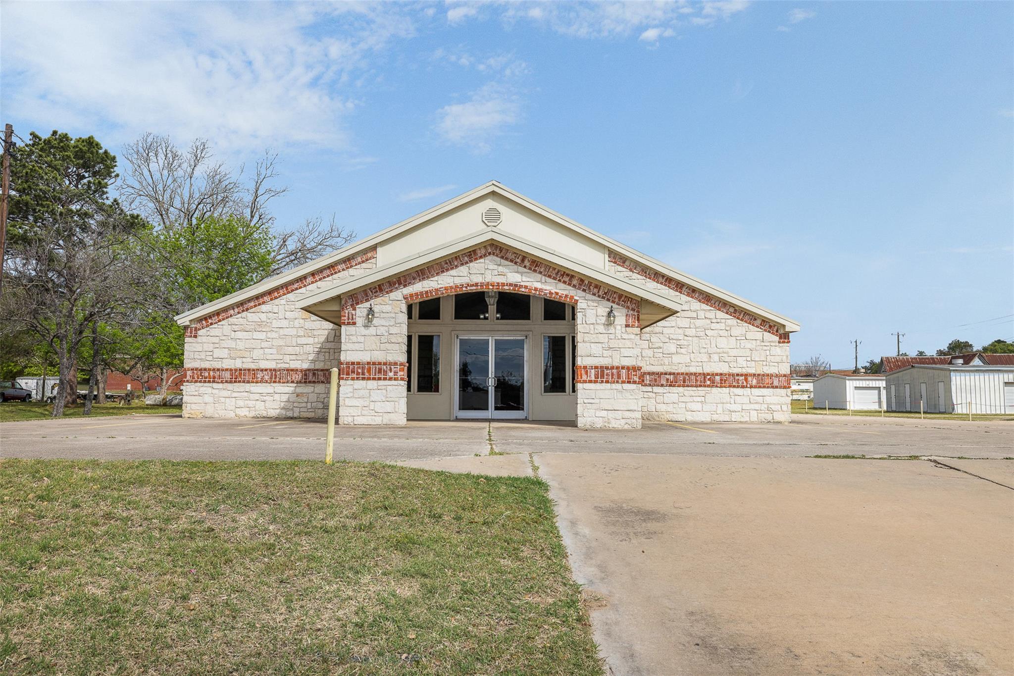 1306 Cameron, Rockdale, TX 76567 — photo 1