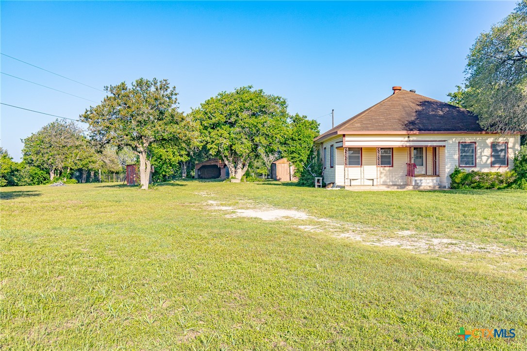 668 FM 443, Yoakum, TX 77995 — photo 1