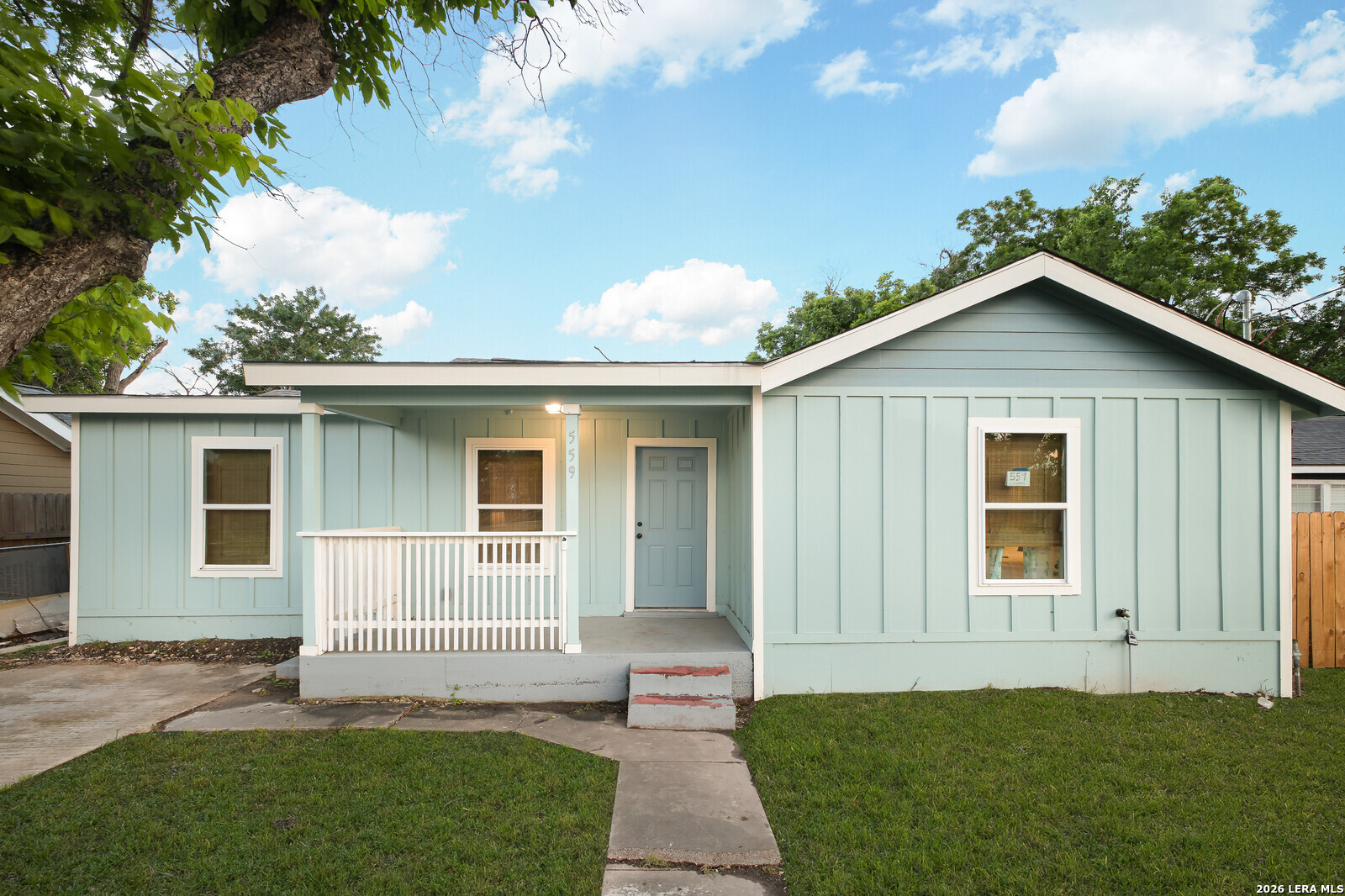 559 W Nacogdoches St, , 78130 — photo 1