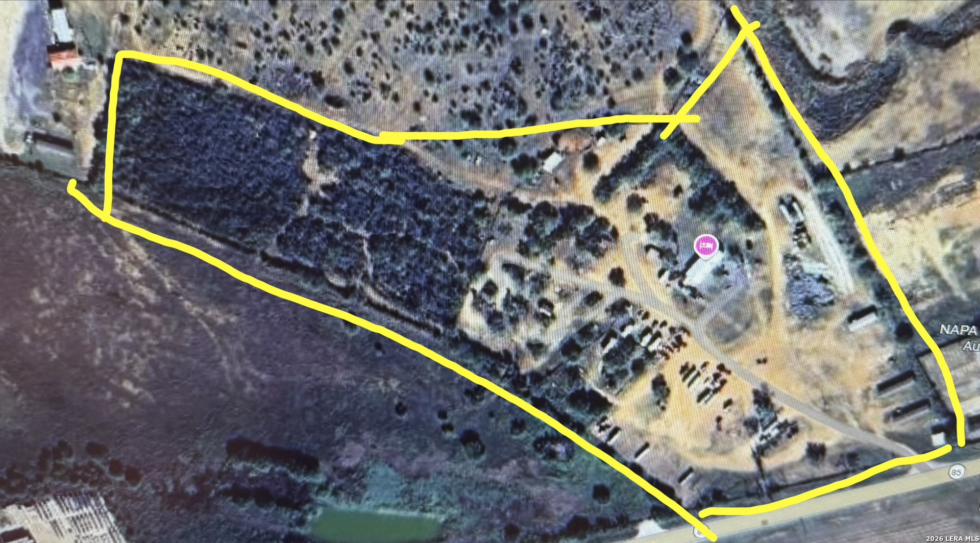 1160 W Highway 85, Dilley, TX 78017 — photo 1
