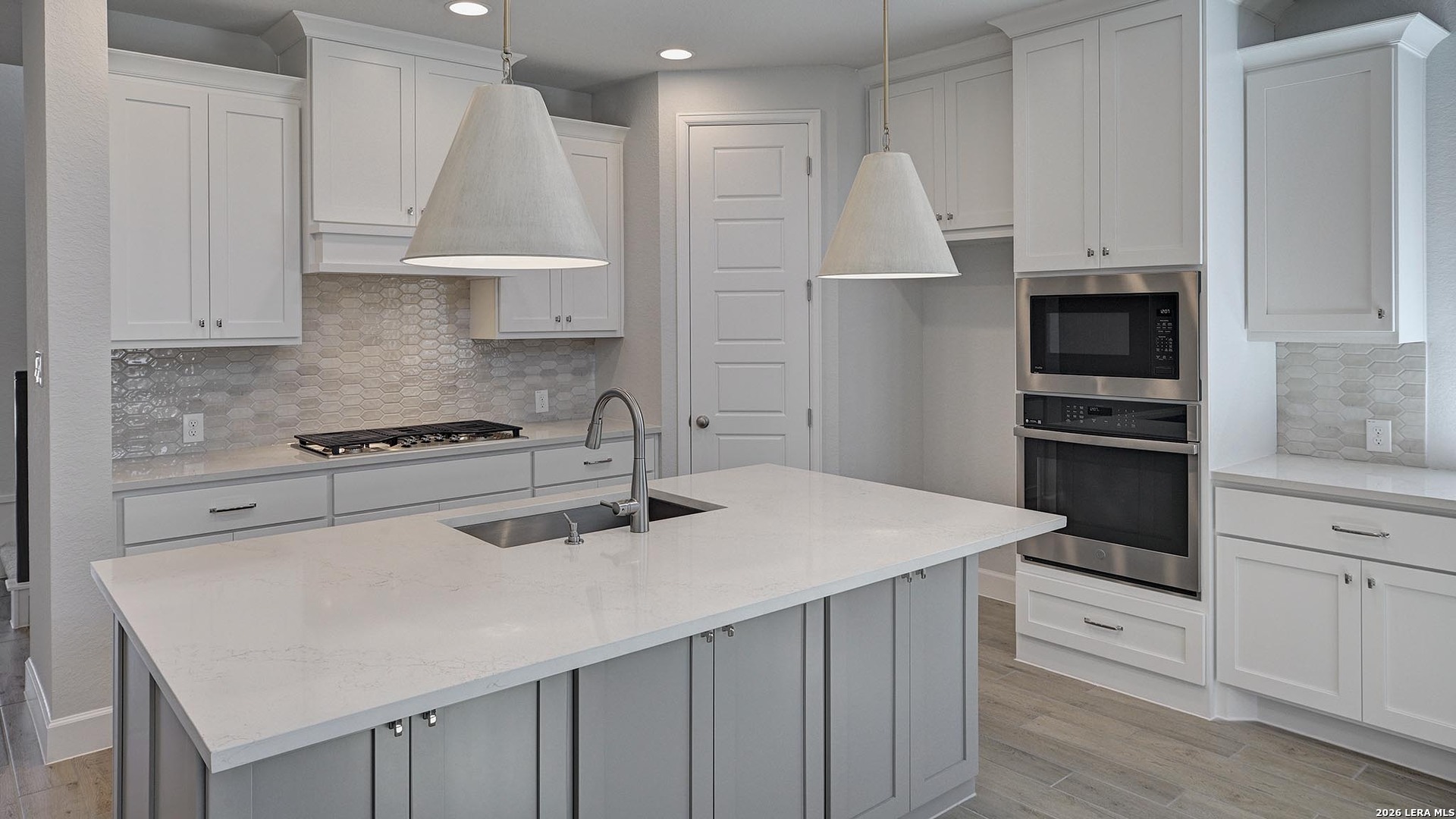 109 Merry Calf Lane, ,  78006 — photo 1