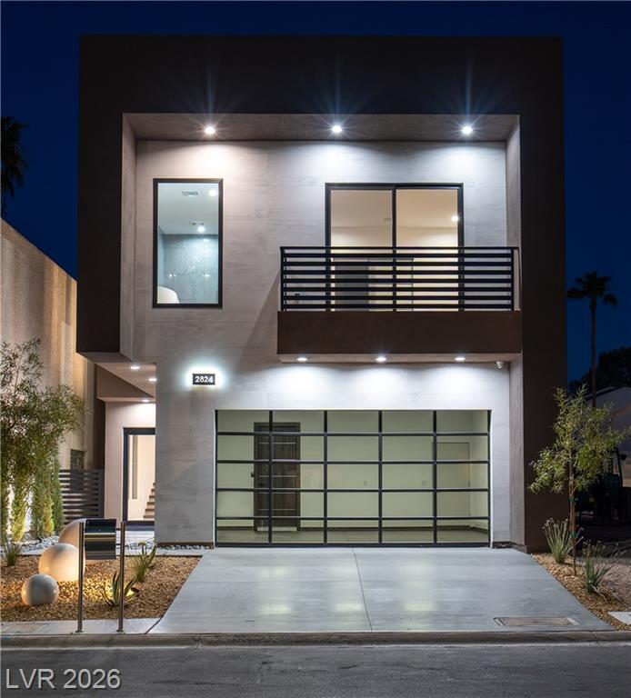2824  Queens Courtyard Drive, Las Vegas, NV 89109 — photo 1