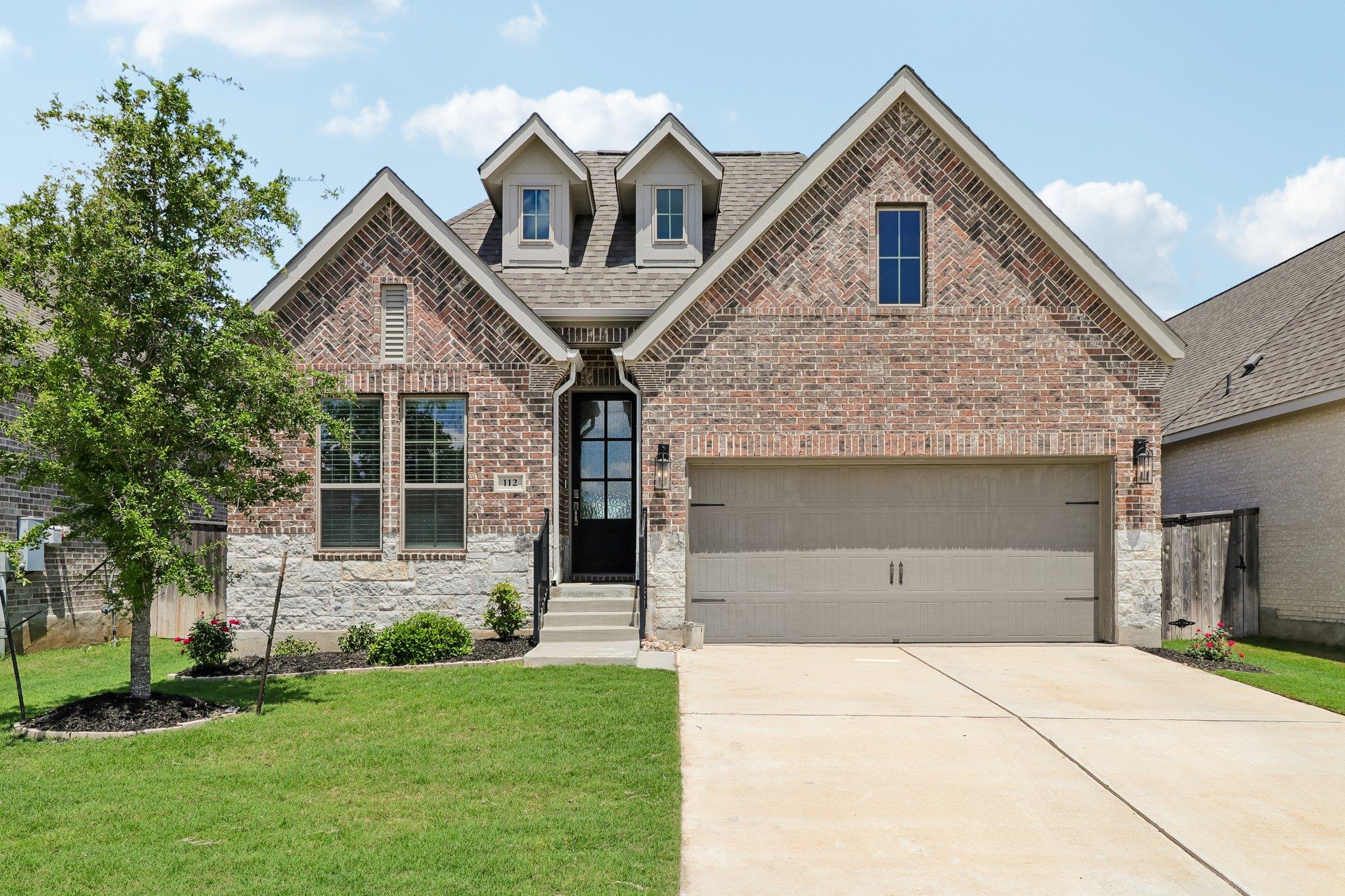 112 Chinaberry, Bastrop, TX 78602 — photo 1