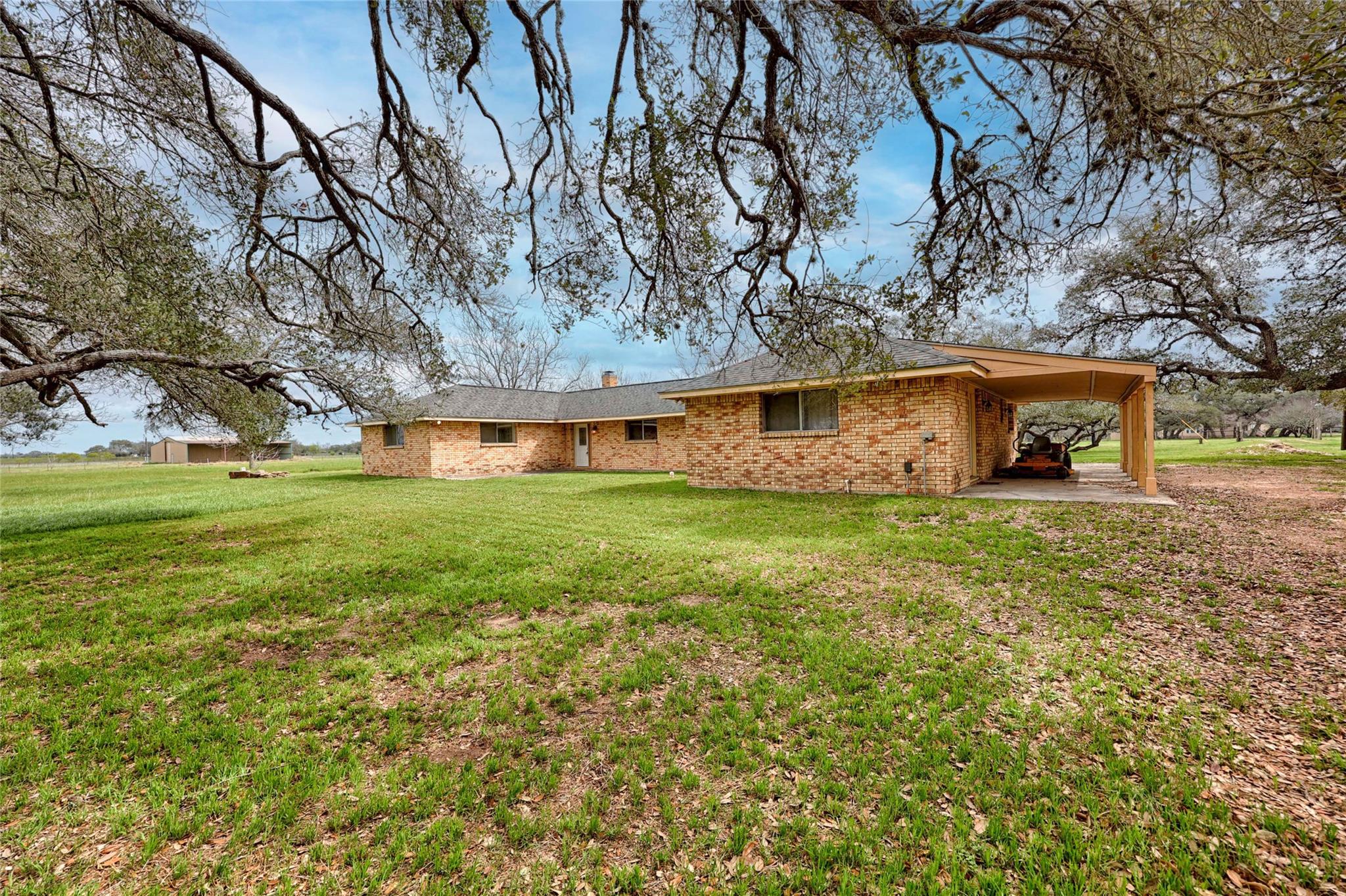 341 County Road 233, Hallettsville, TX 77964 — photo 1
