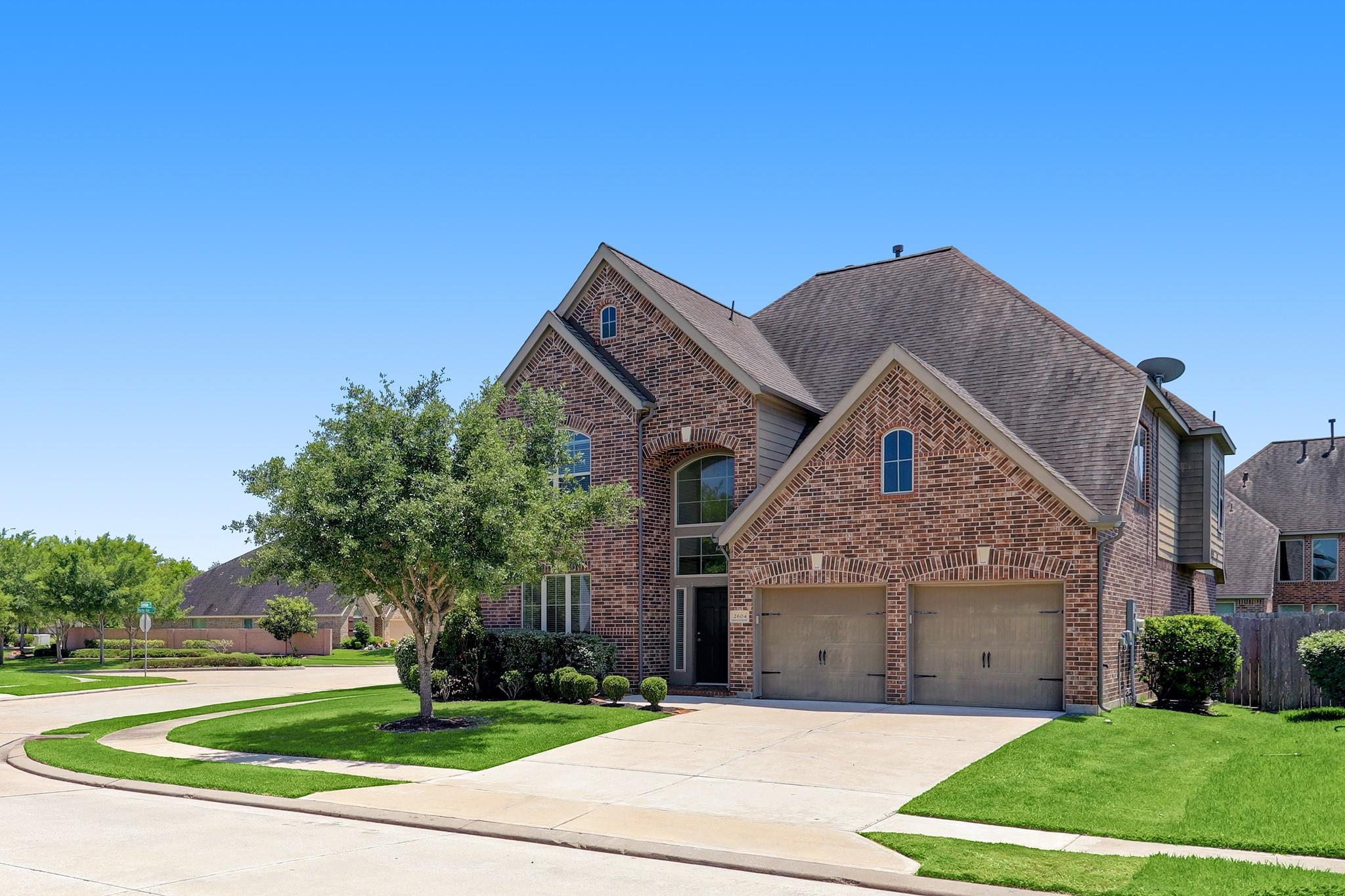 2604 Longlake, Pearland, TX 77584 — photo 1