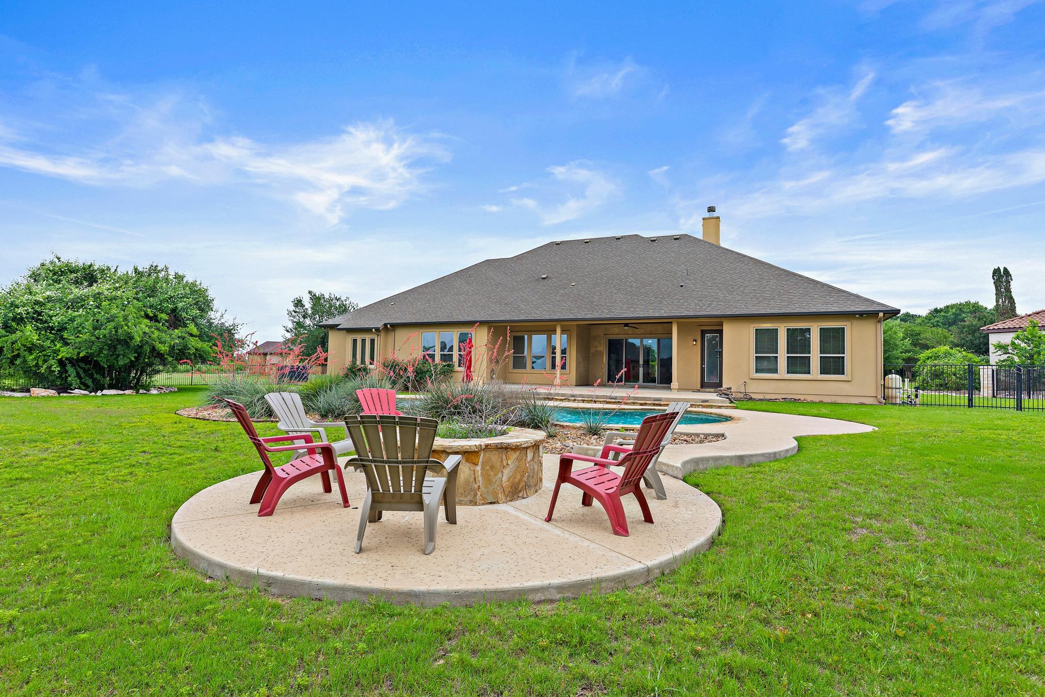 135 Gabriel, Georgetown, TX 78633 — photo 1