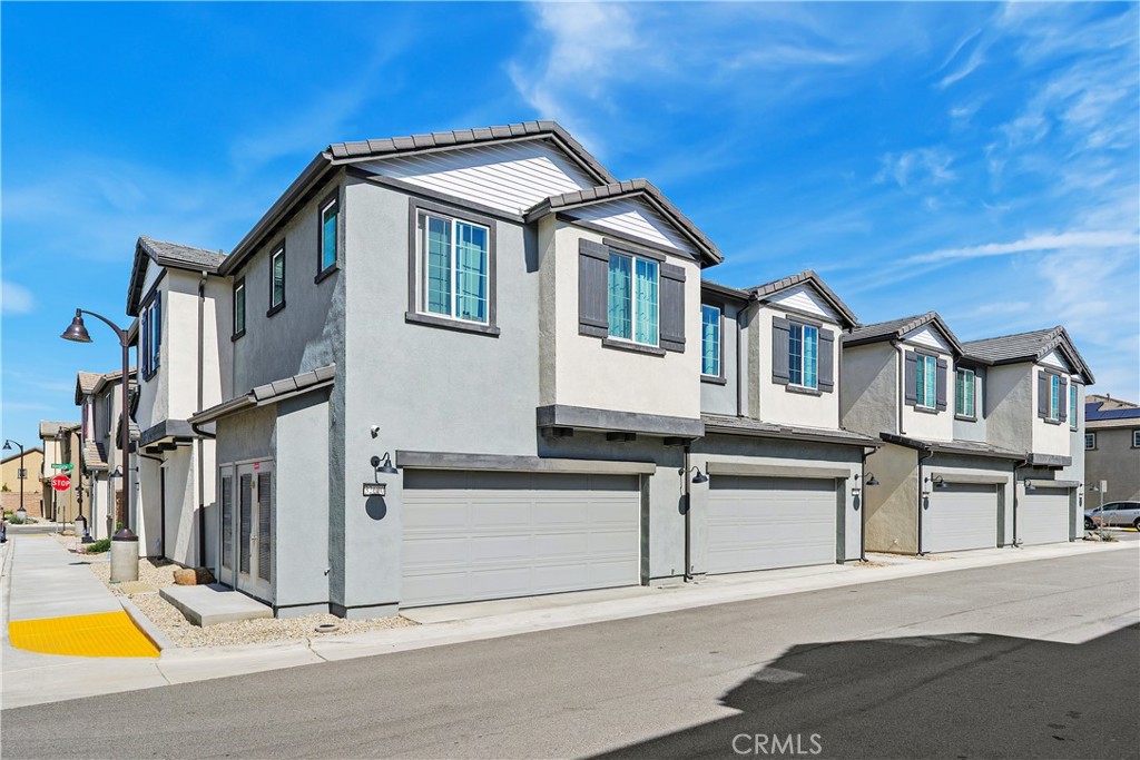 32612 Manhattan, Winchester, CA 92596 — photo 1