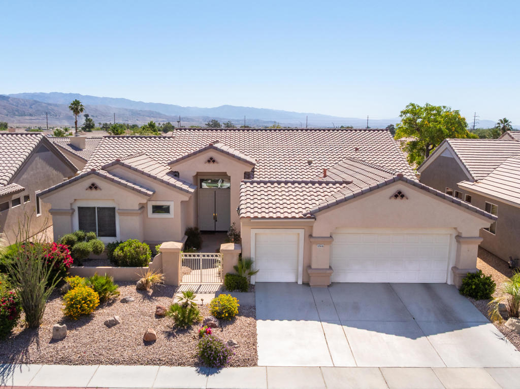 37616 Pineknoll Avenue, Palm Desert, CA 92211 — photo 1